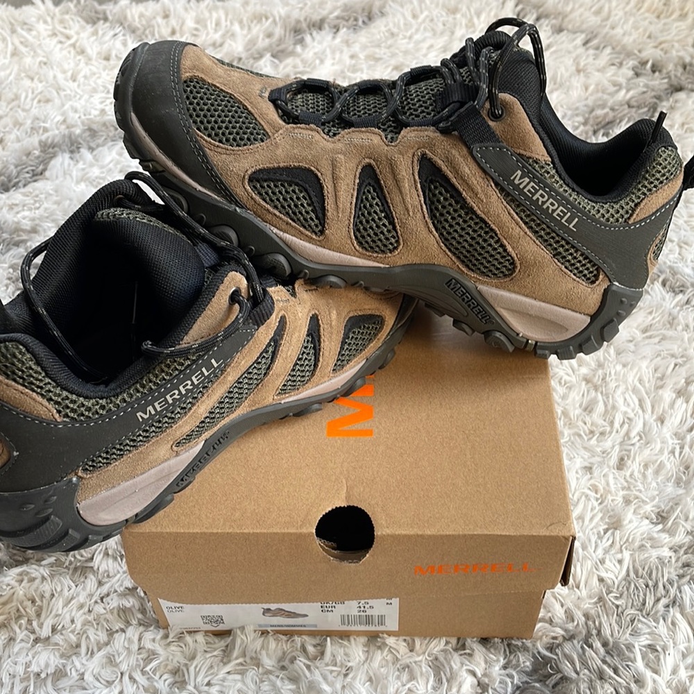 EUC Merrell Moab Shoes Men’s Size 8